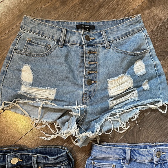 Bundle of Shorts - Picture 2 of 4